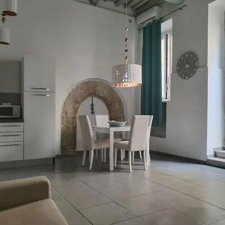 La Corte Di Aretusa