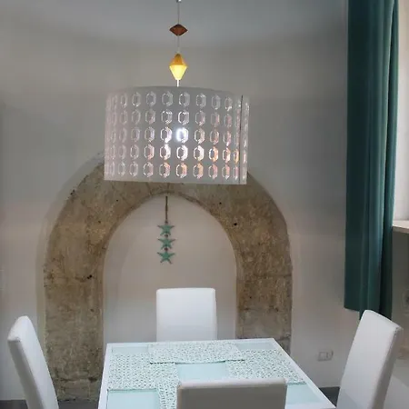 La Corte Di Aretusa