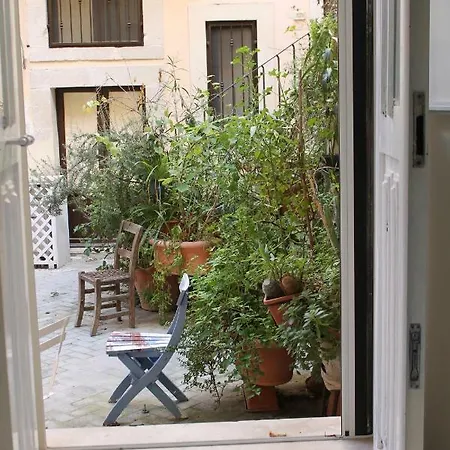 La Corte Di Aretusa Апартаменты *